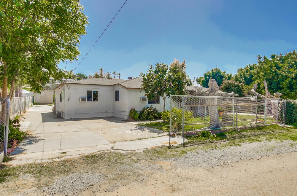 Virtual tour photo 3 of 38 for 5603 Cervantes Ave