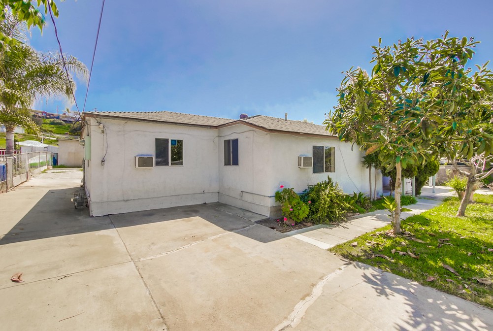 Virtual tour photo 31 of 38 for 5603 Cervantes Ave