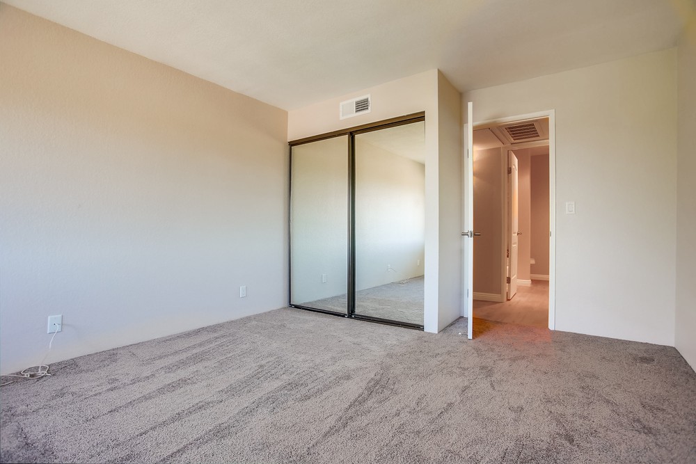 Virtual tour photo 32 of 43 for 5605 Friars Rd UNIT 324