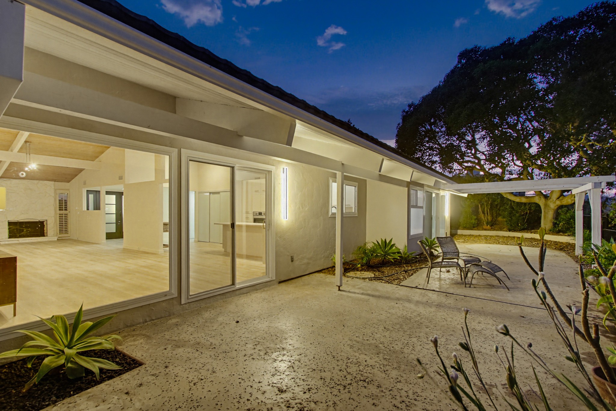 Virtual tour photo 11 of 81 for 5605 Soledad Mountain Rd