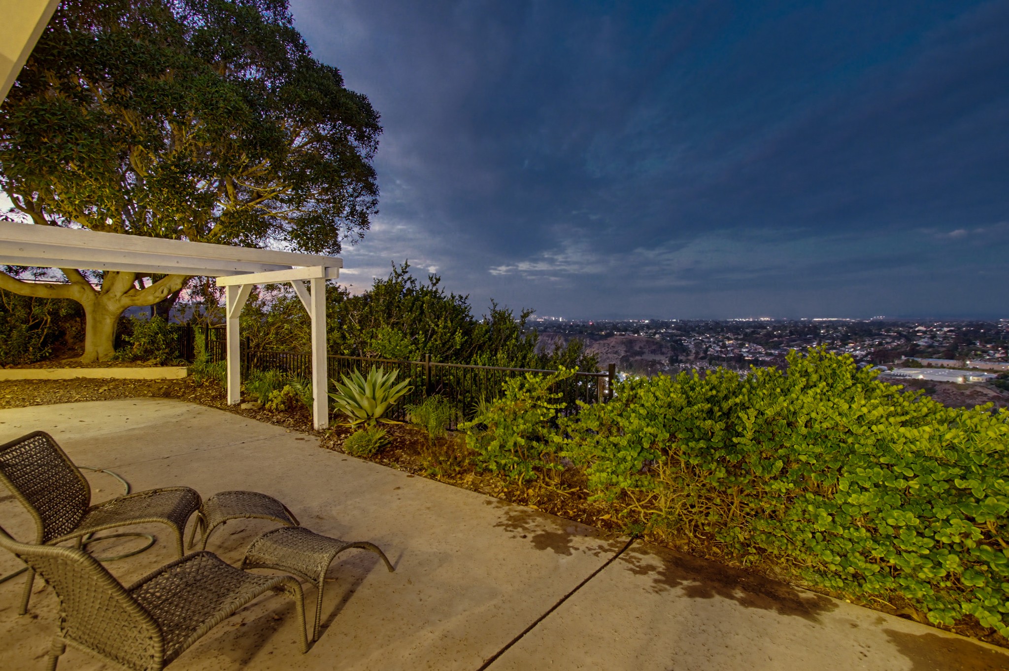Virtual tour photo 14 of 81 for 5605 Soledad Mountain Rd
