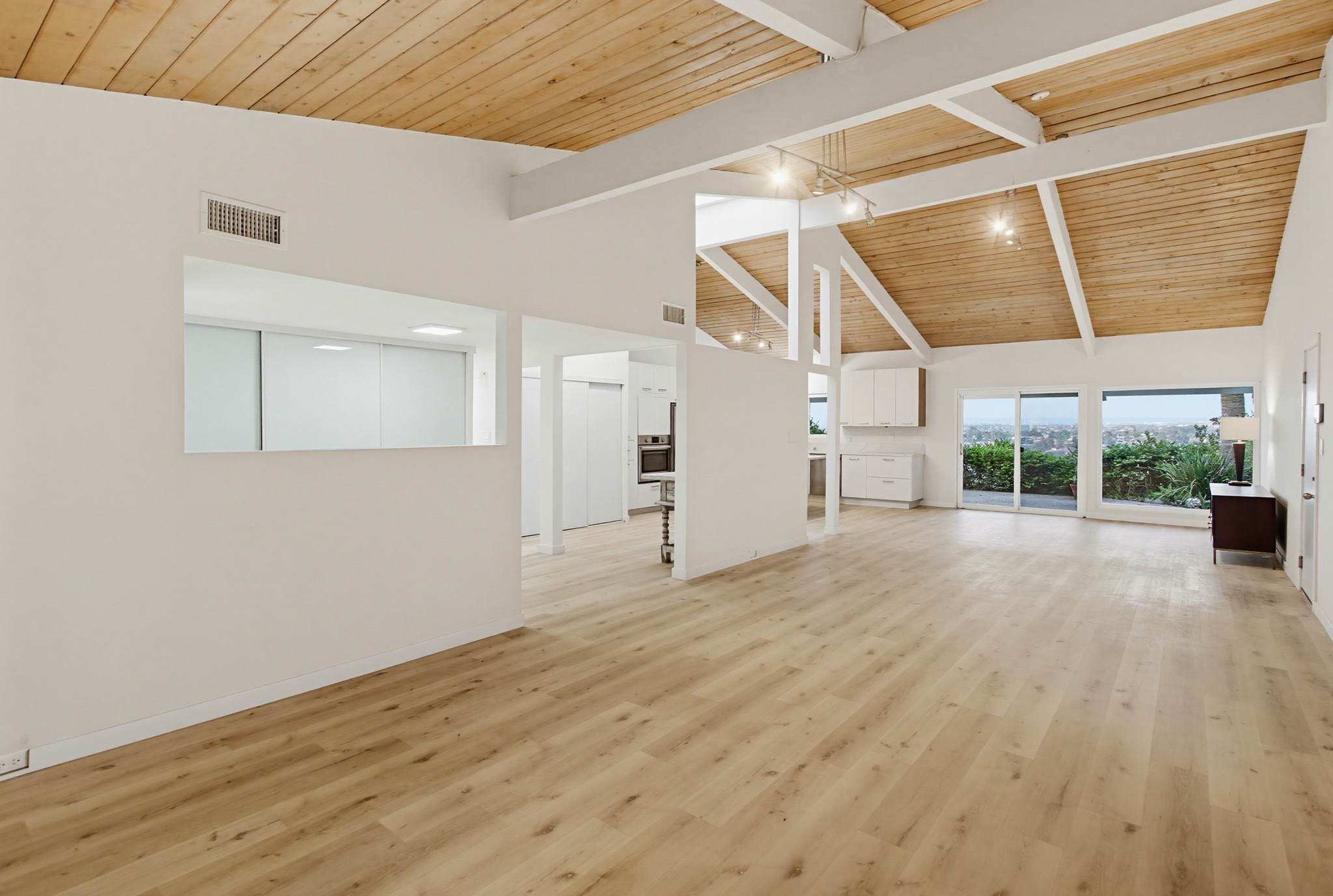 Virtual tour photo 20 of 81 for 5605 Soledad Mountain Rd