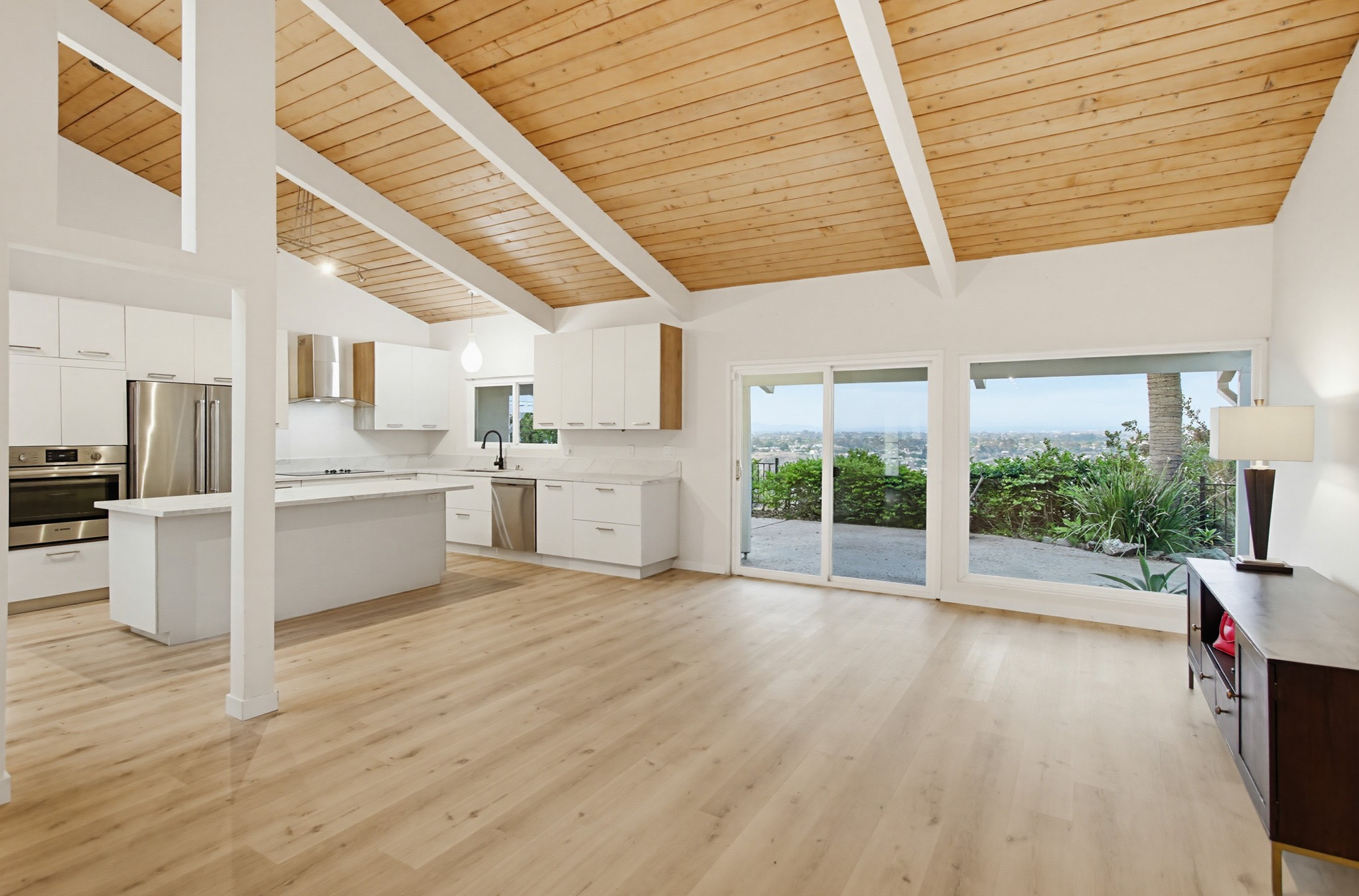 Virtual tour photo 22 of 81 for 5605 Soledad Mountain Rd