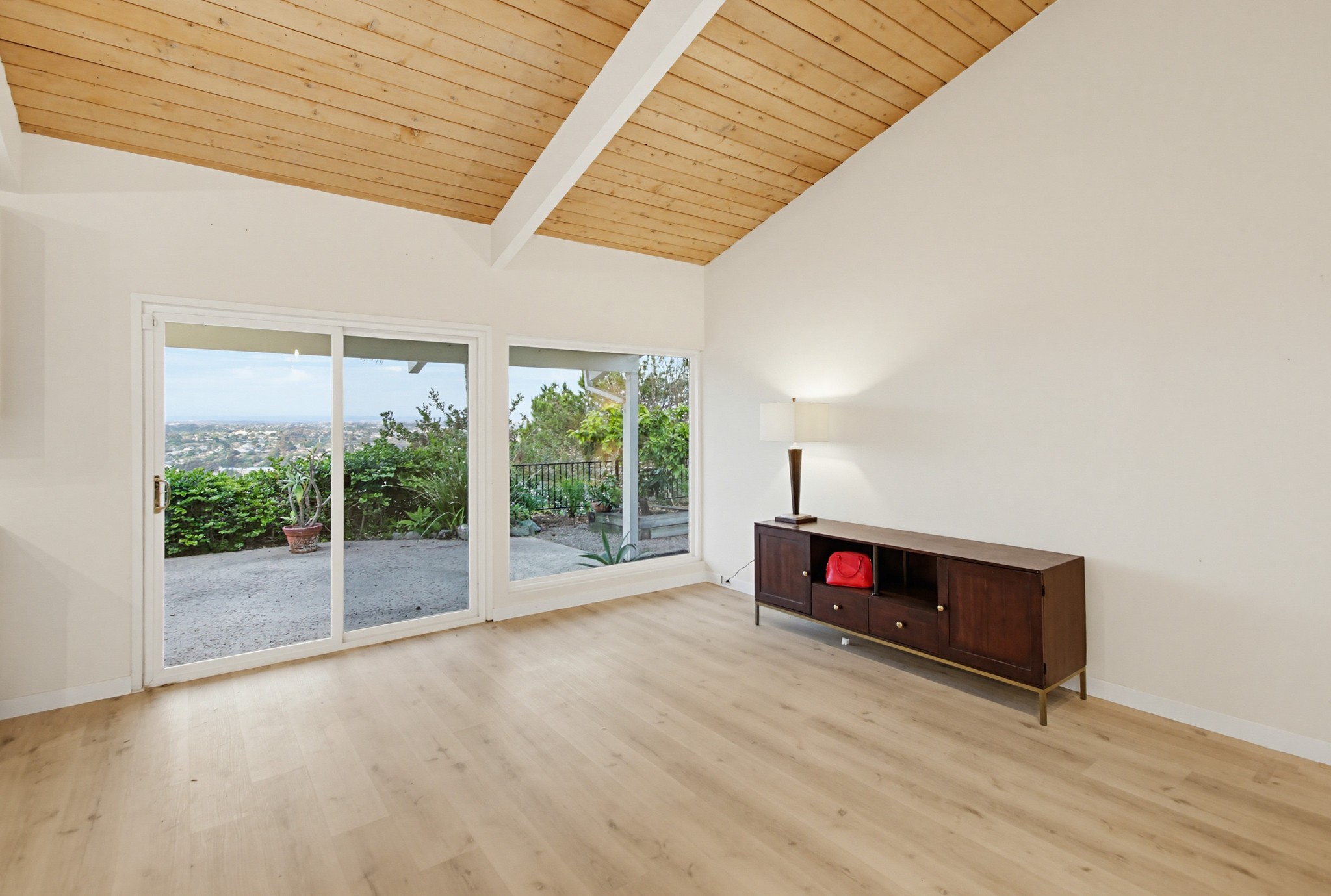 Virtual tour photo 23 of 81 for 5605 Soledad Mountain Rd