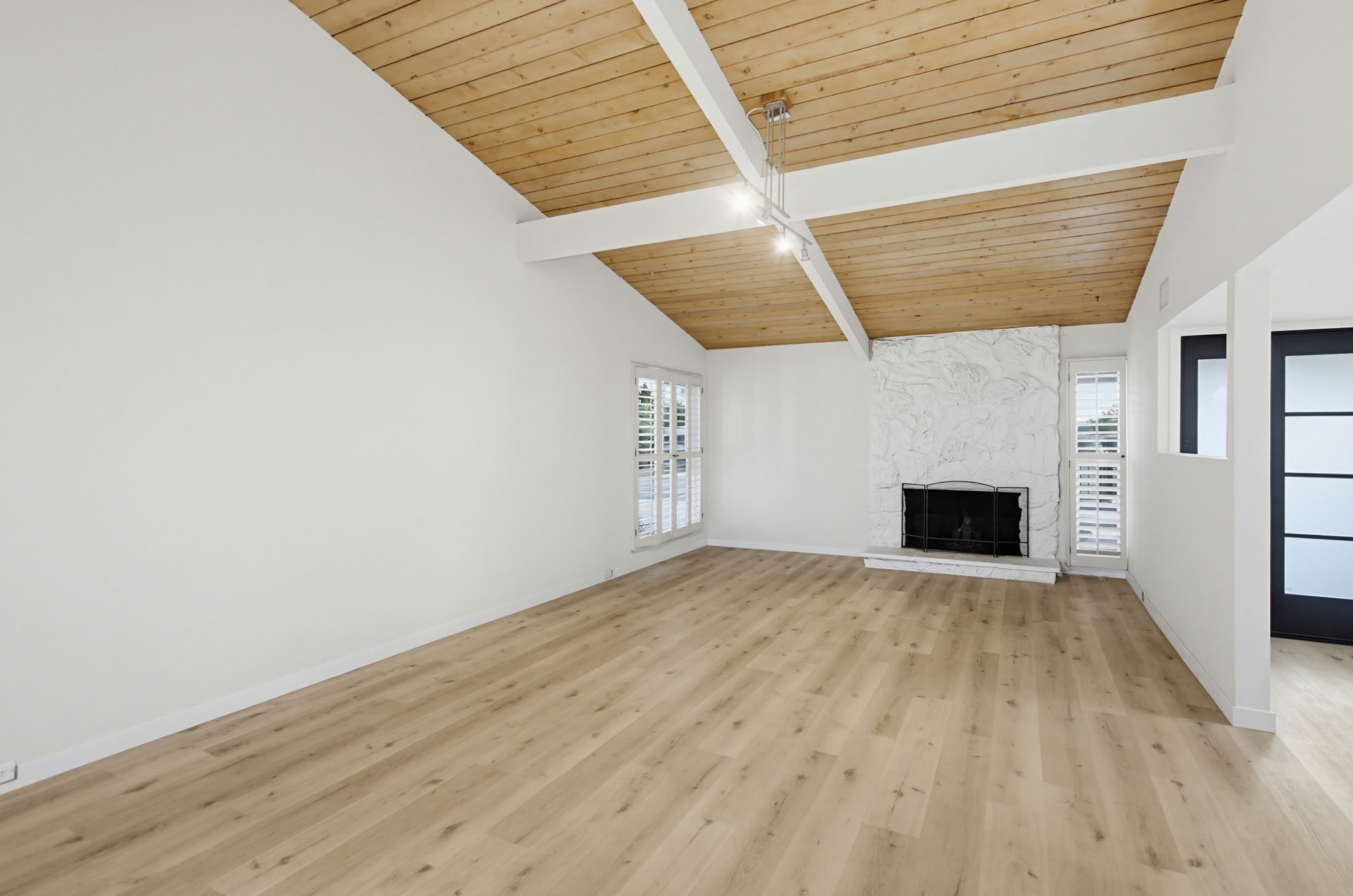 Virtual tour photo 25 of 81 for 5605 Soledad Mountain Rd