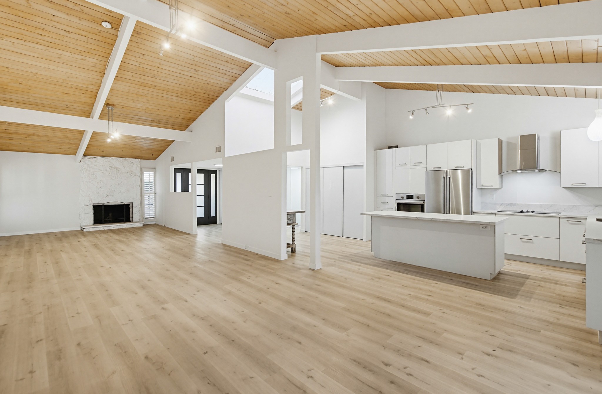 Virtual tour photo 27 of 81 for 5605 Soledad Mountain Rd
