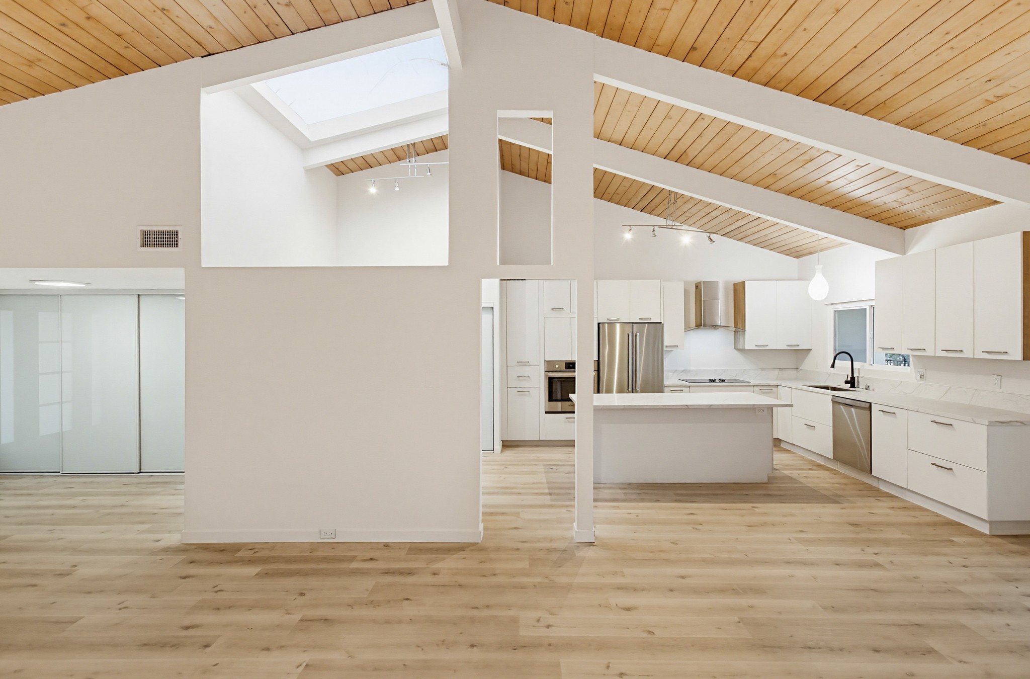Virtual tour photo 28 of 81 for 5605 Soledad Mountain Rd