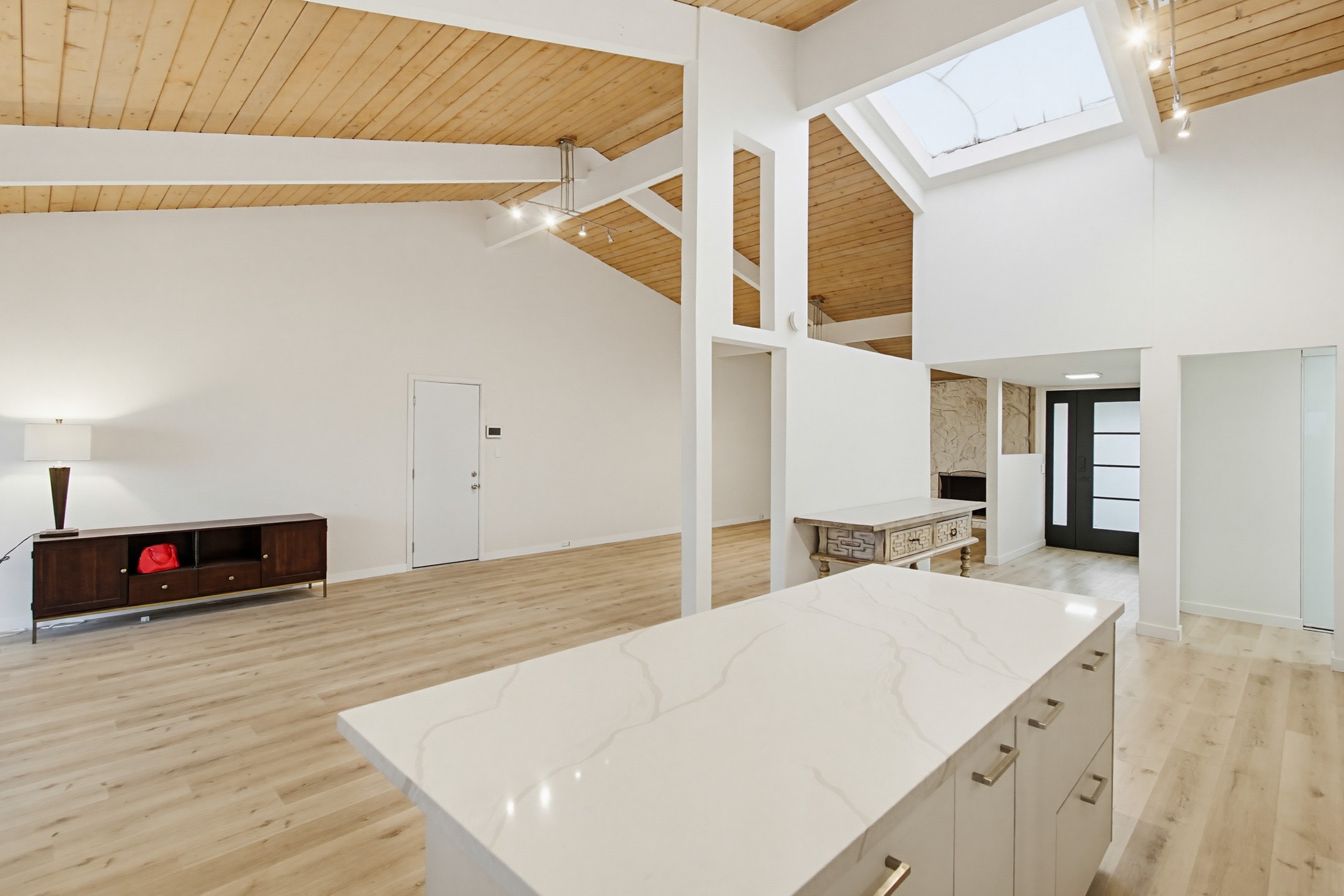 Virtual tour photo 29 of 81 for 5605 Soledad Mountain Rd