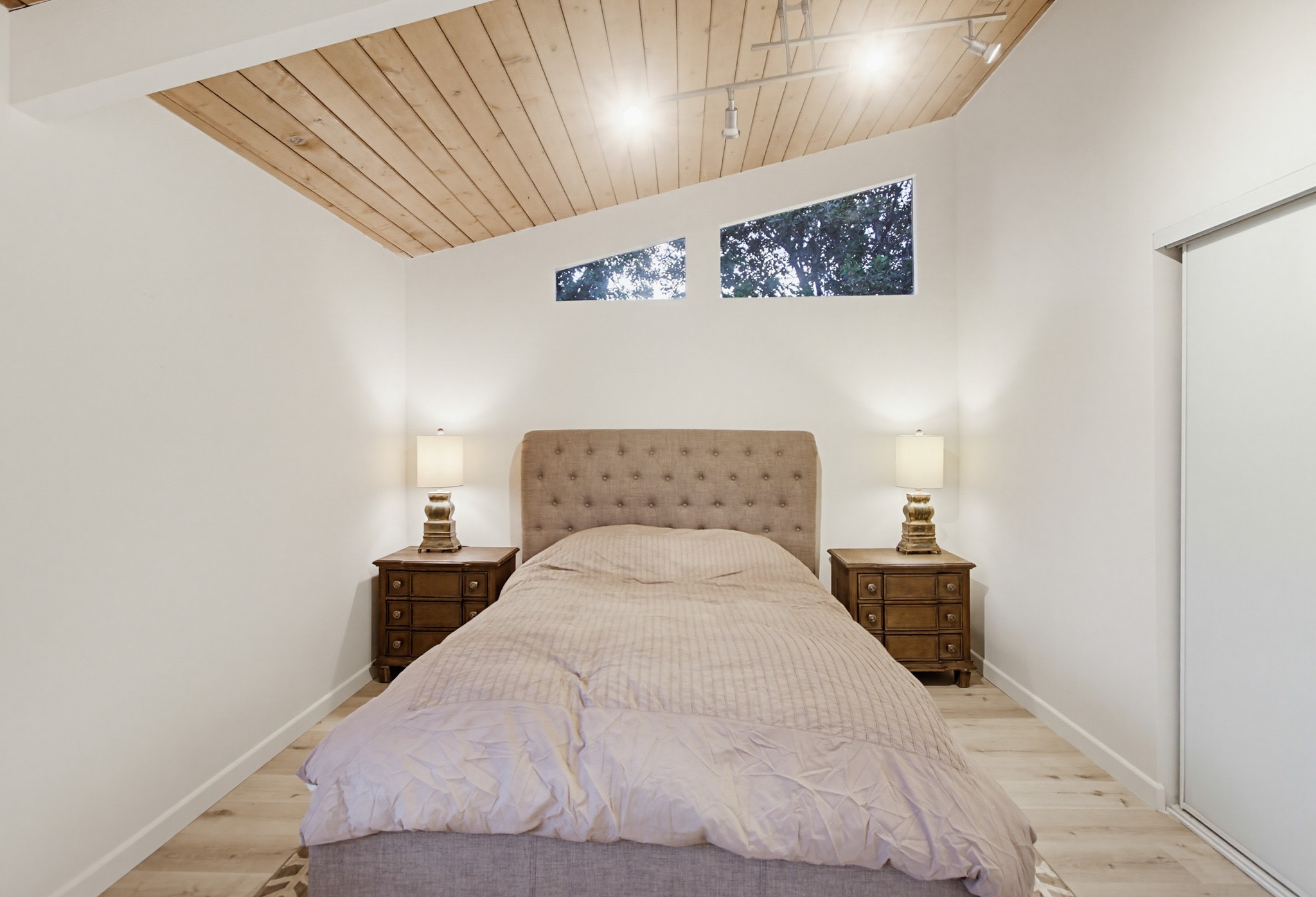 Virtual tour photo 51 of 81 for 5605 Soledad Mountain Rd