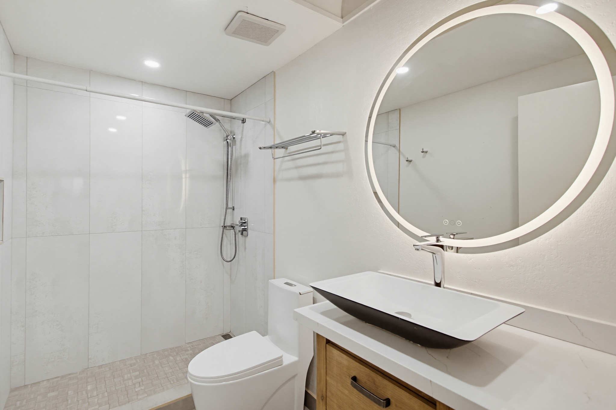 Virtual tour photo 57 of 81 for 5605 Soledad Mountain Rd