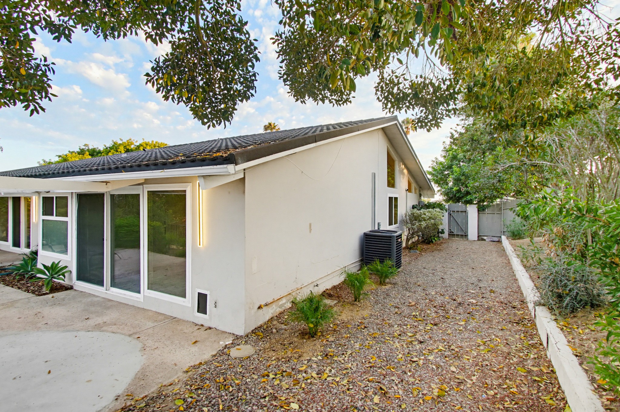 Virtual tour photo 68 of 81 for 5605 Soledad Mountain Rd