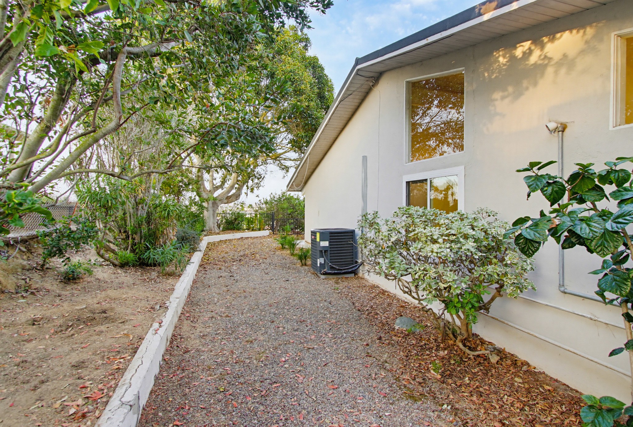 Virtual tour photo 69 of 81 for 5605 Soledad Mountain Rd