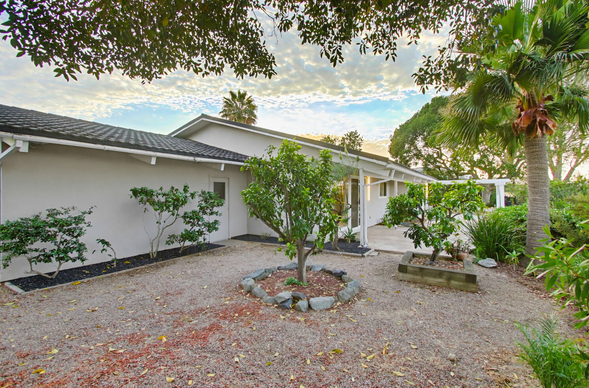 Virtual tour photo 72 of 81 for 5605 Soledad Mountain Rd
