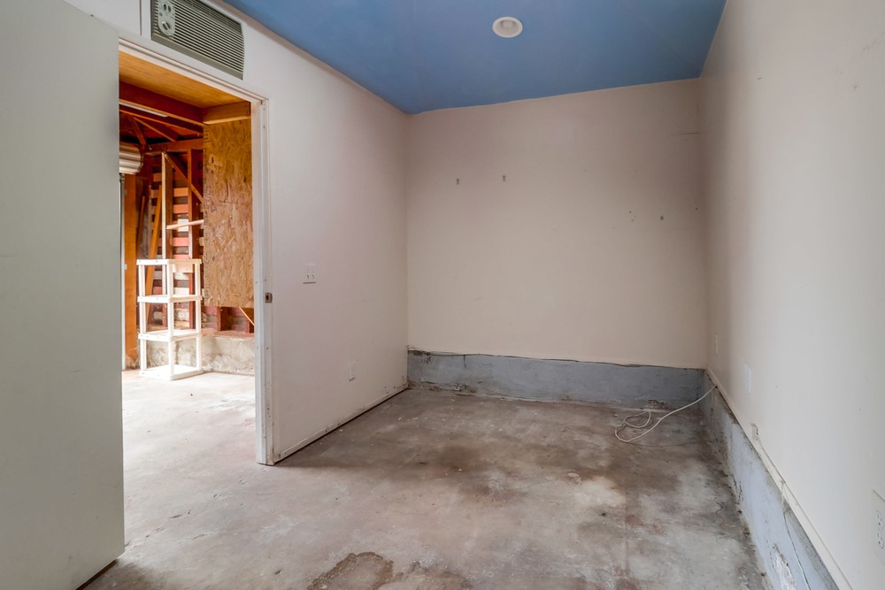 Virtual tour photo 36 of 47 for 5606 Meade Ave