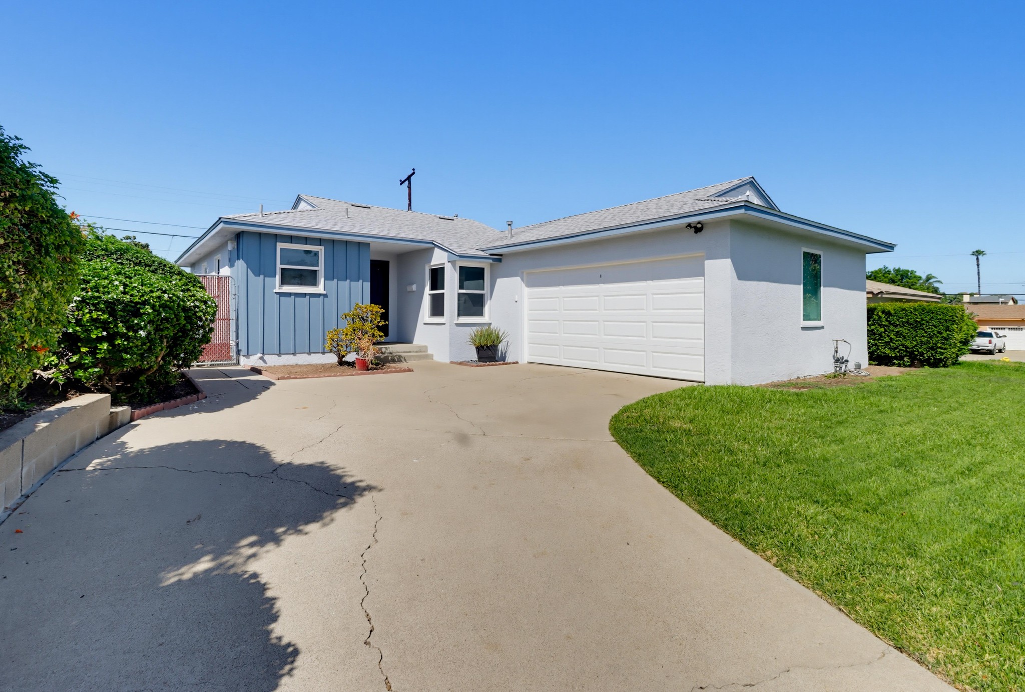Virtual tour photo 5 of 41 for 5609 Barclay Ave