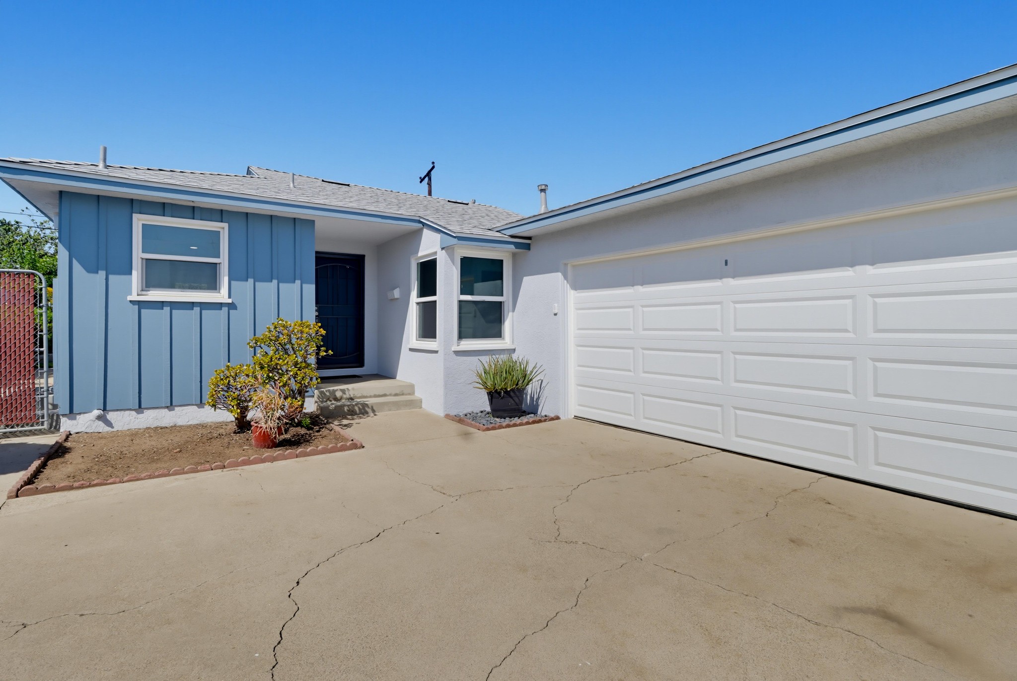 Virtual tour photo 6 of 41 for 5609 Barclay Ave
