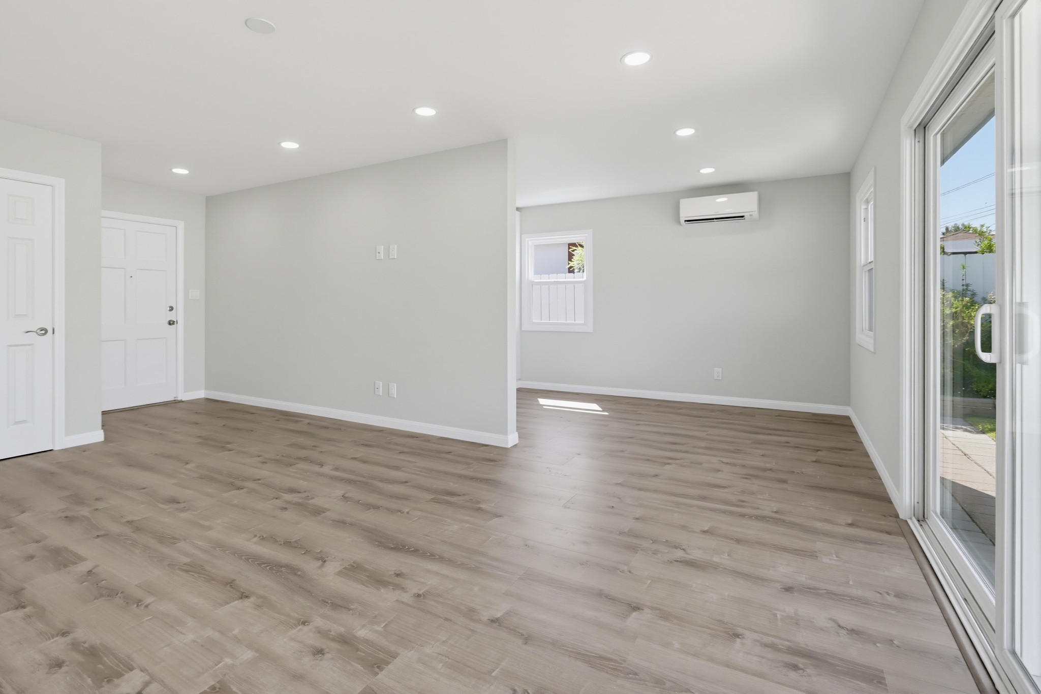Virtual tour photo 11 of 41 for 5609 Barclay Ave