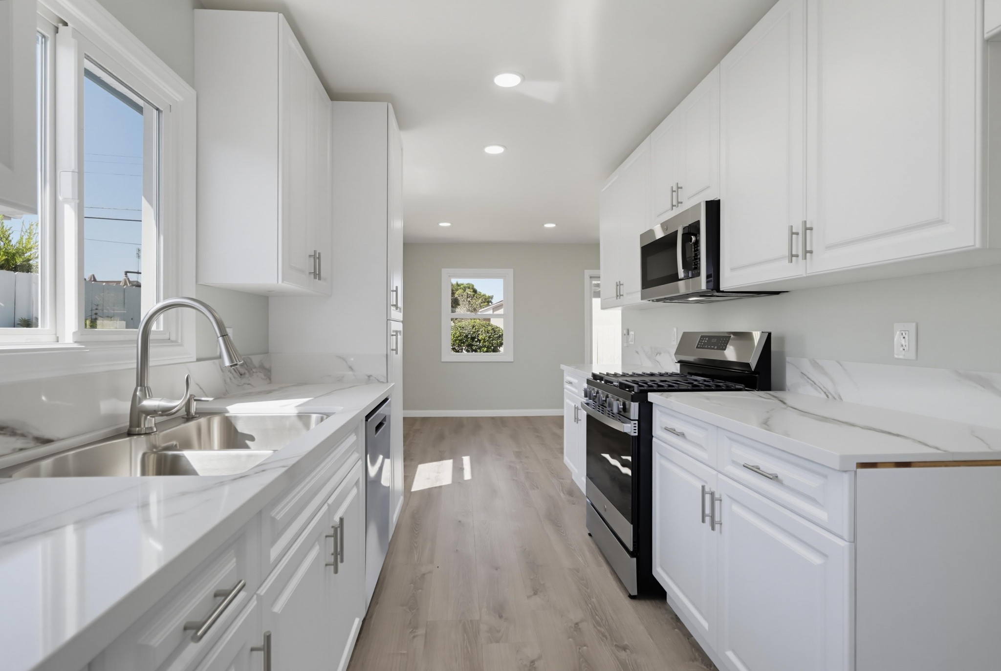 Virtual tour photo 17 of 41 for 5609 Barclay Ave