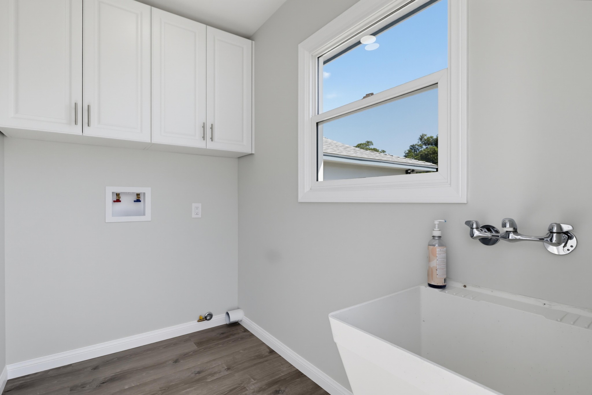 Virtual tour photo 18 of 41 for 5609 Barclay Ave