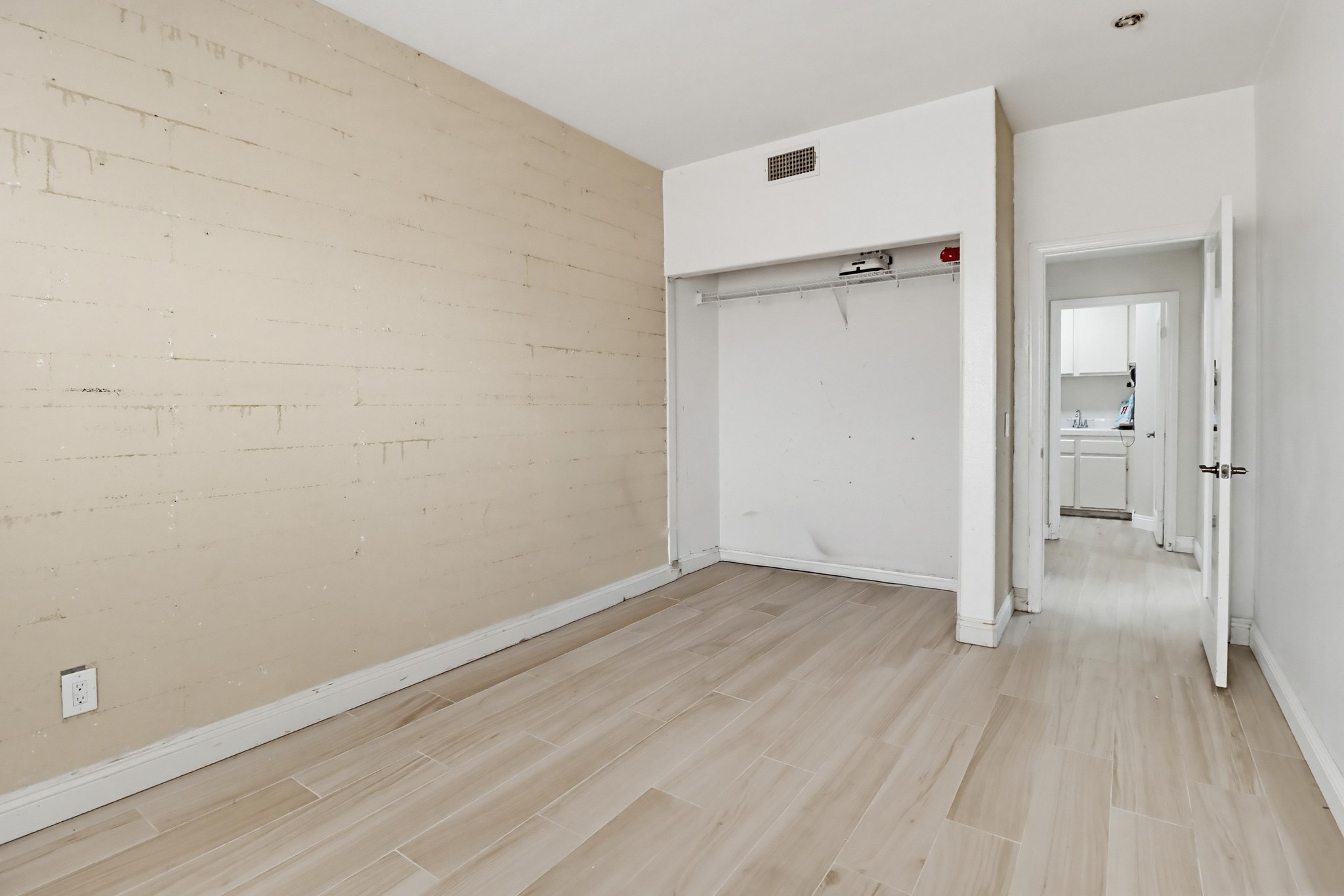 Virtual tour photo 60 of 79 for 561 Bayona Loop