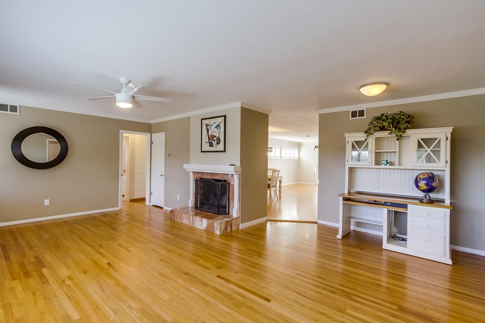 Virtual tour photo 9 of 34 for 5610 Raymar Ave