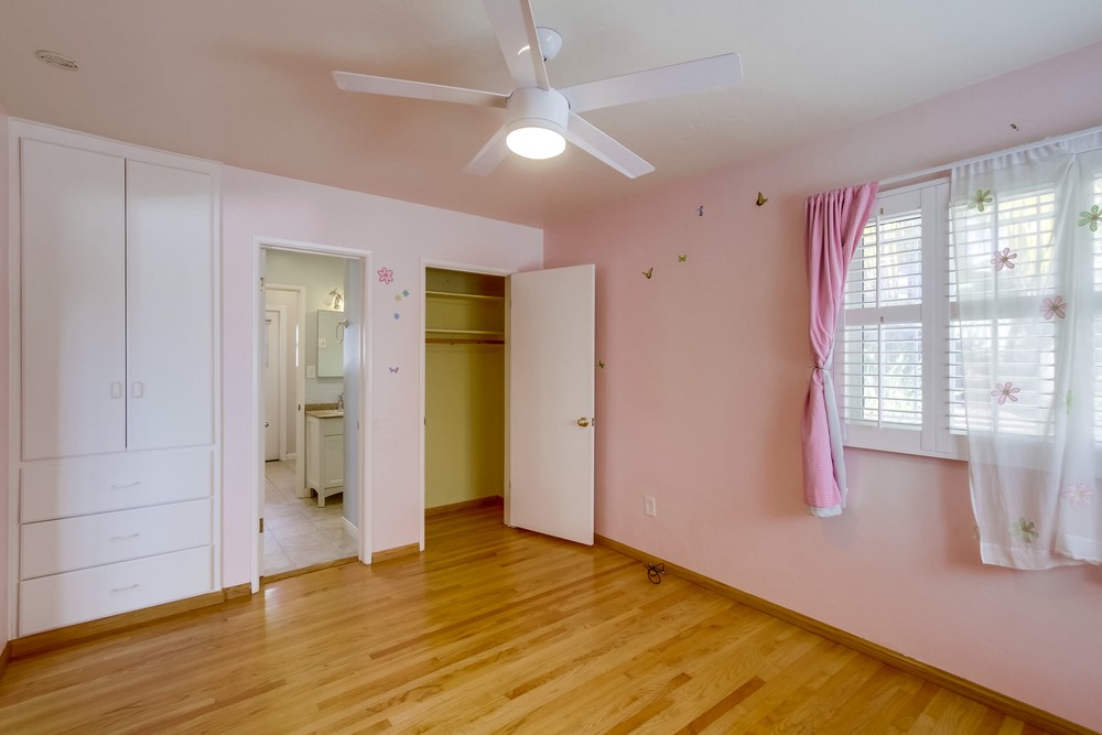 Virtual tour photo 18 of 34 for 5610 Raymar Ave