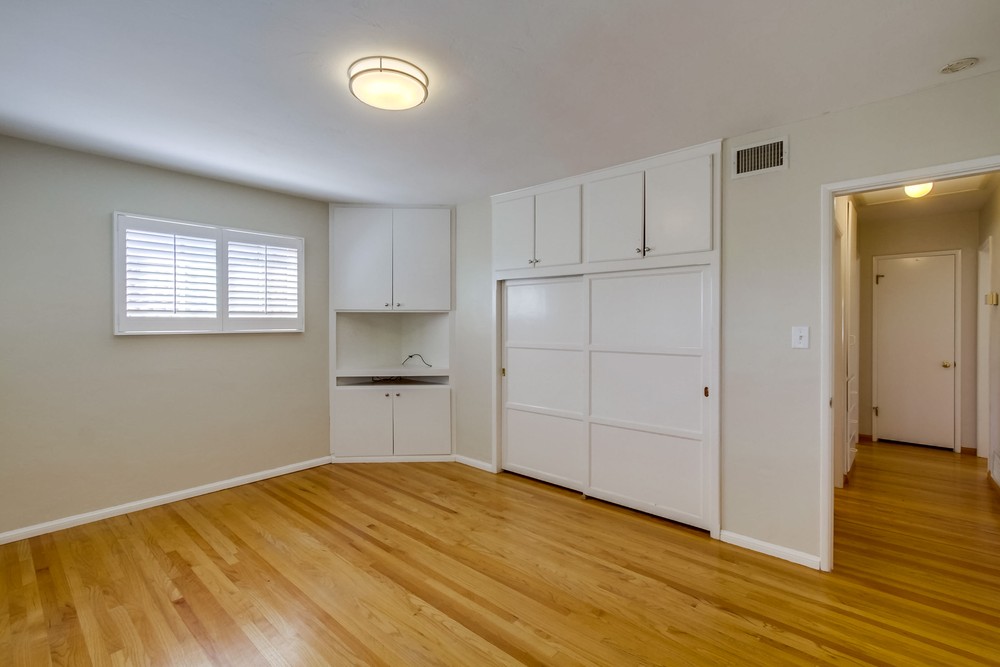 Virtual tour photo 22 of 34 for 5610 Raymar Ave