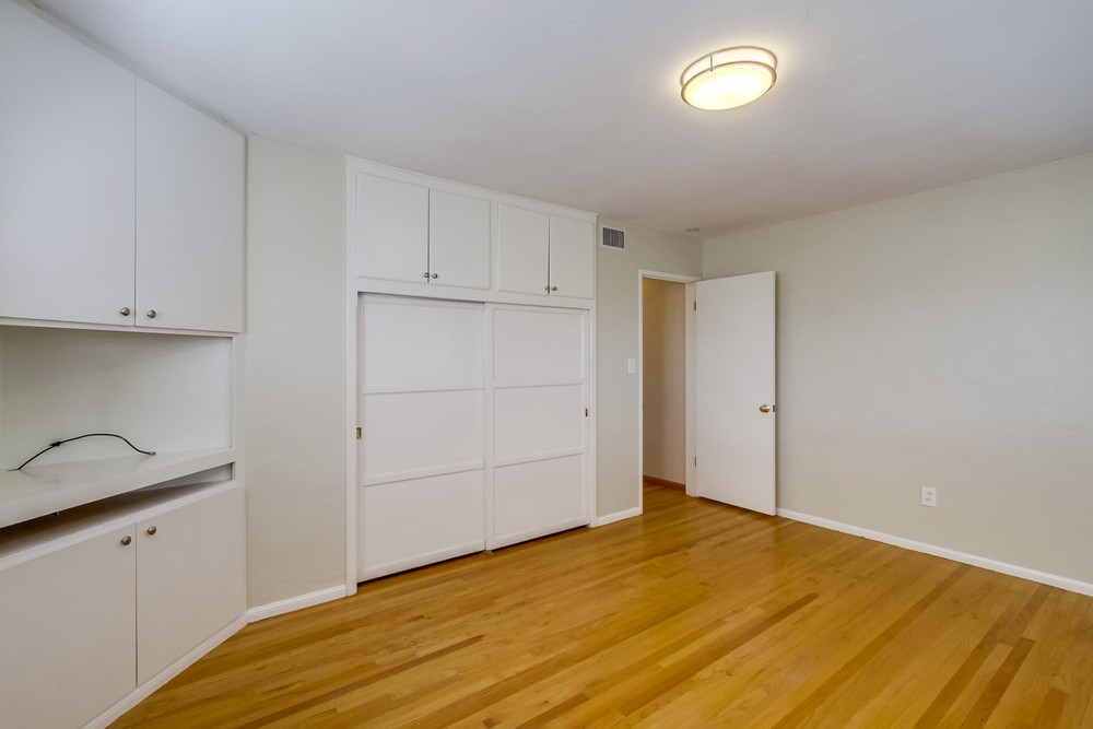 Virtual tour photo 23 of 34 for 5610 Raymar Ave