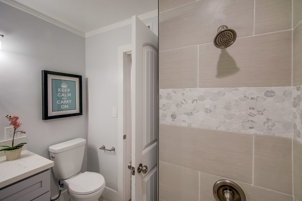 Virtual tour photo 38 of 79 for 5617 Easton Ave