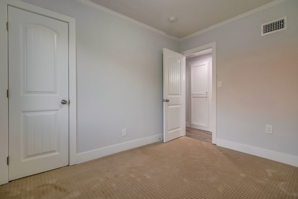 Virtual tour photo 48 of 79 for 5617 Easton Ave