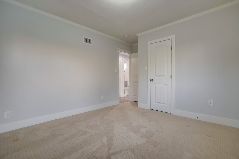 Virtual tour photo 52 of 79 for 5617 Easton Ave