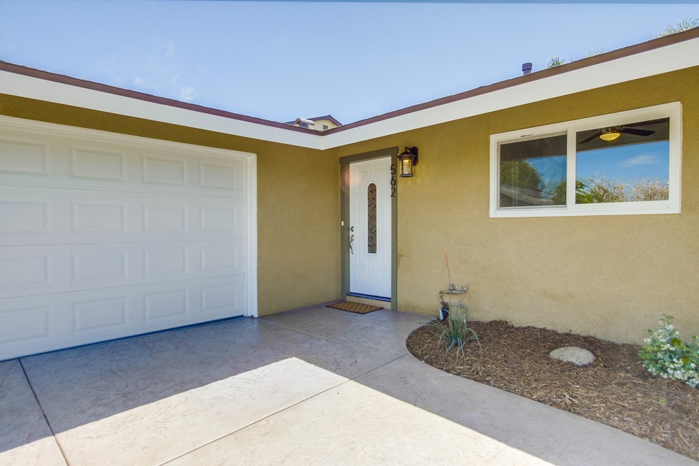 Virtual tour photo 8 of 44 for 562 Maitland Ave
