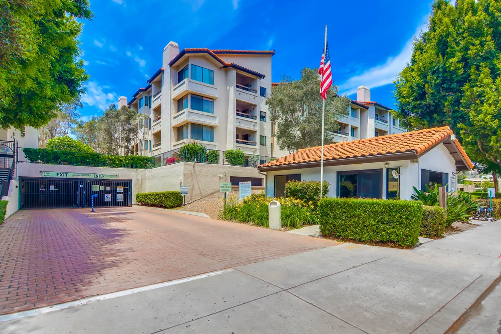 Virtual tour photo 1 of 43 for 5645 Friars Rd