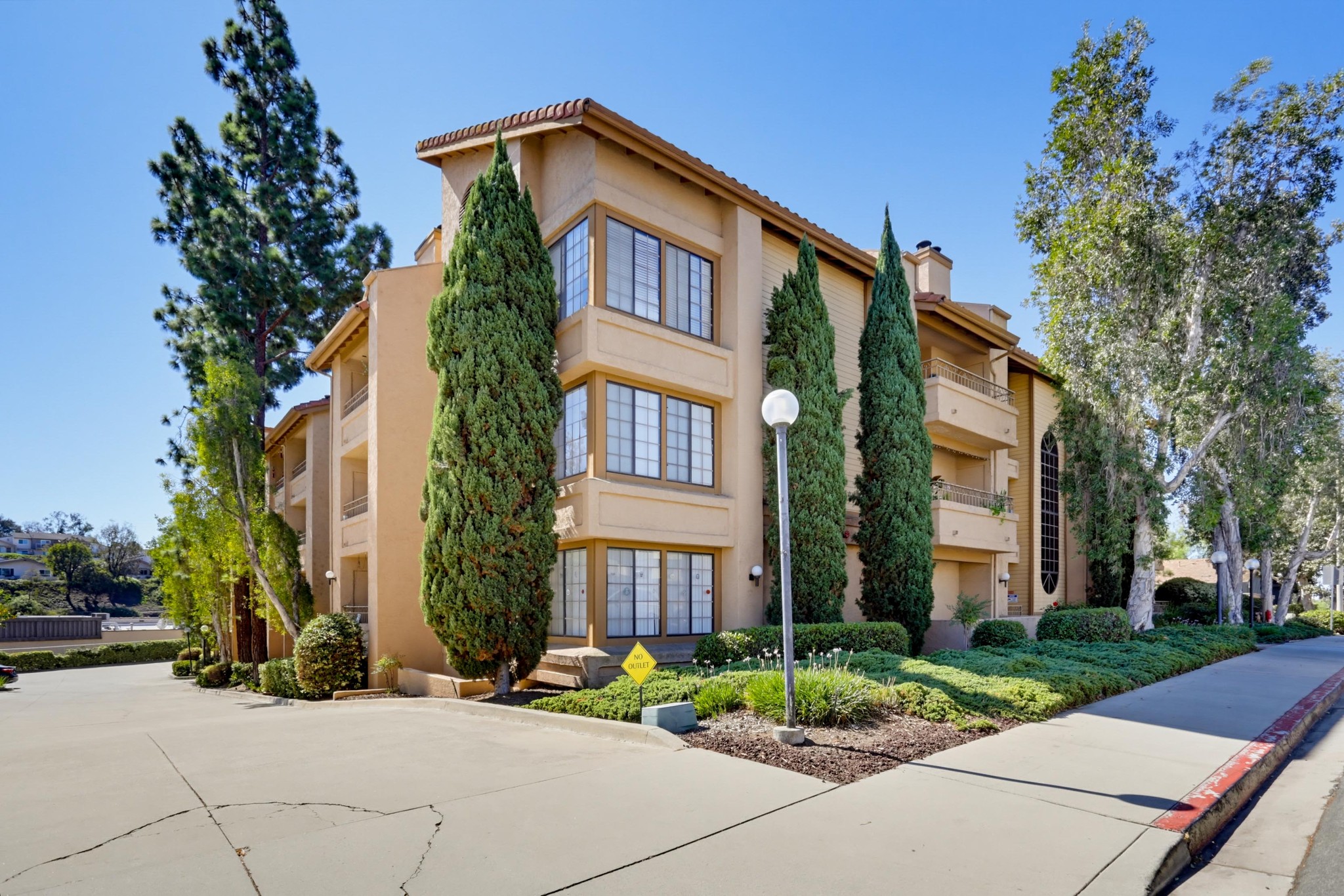 Virtual tour photo 1 of 36 for 5649 Lake Park Way