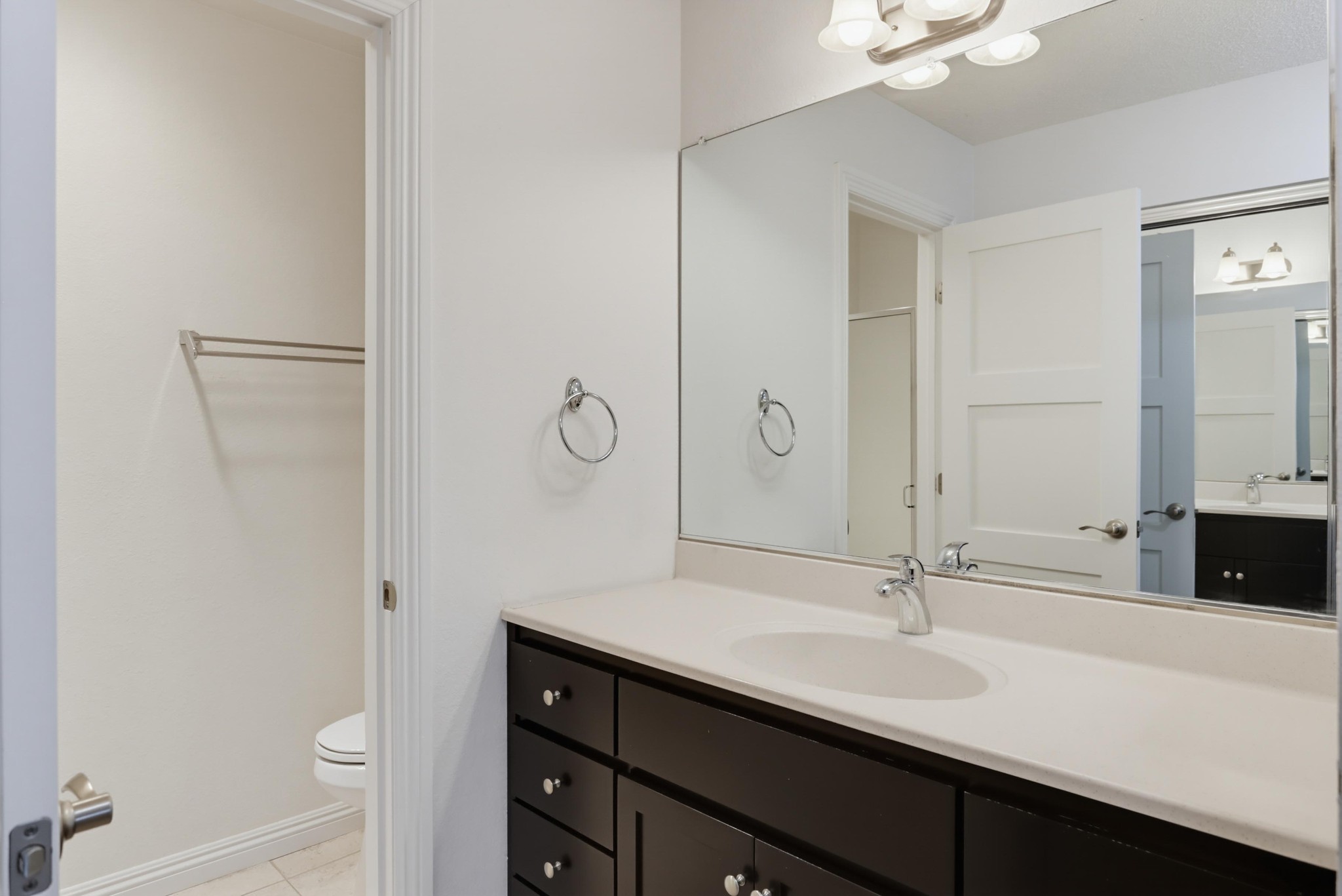 Virtual tour photo 25 of 36 for 5649 Lake Park Way