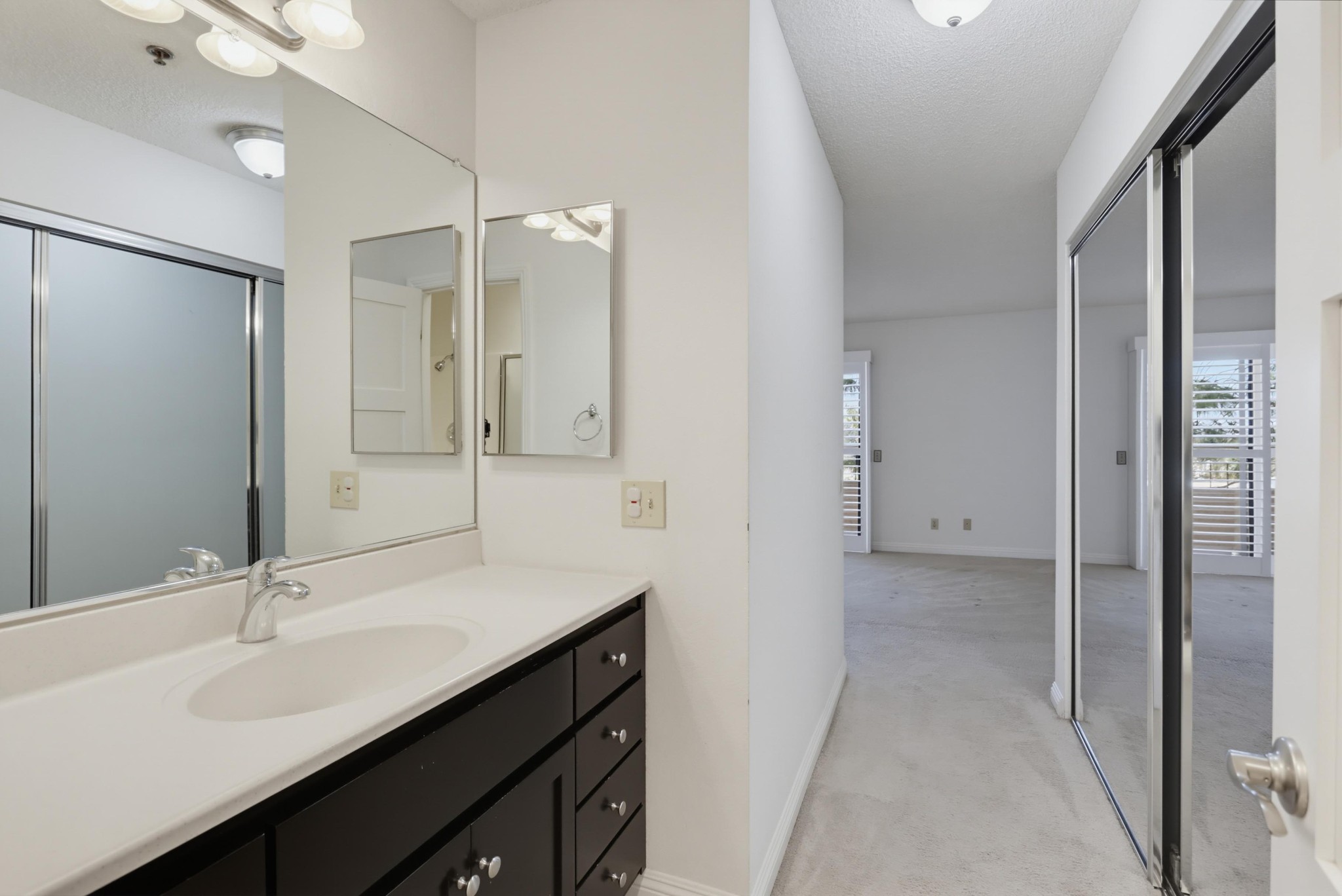 Virtual tour photo 27 of 36 for 5649 Lake Park Way