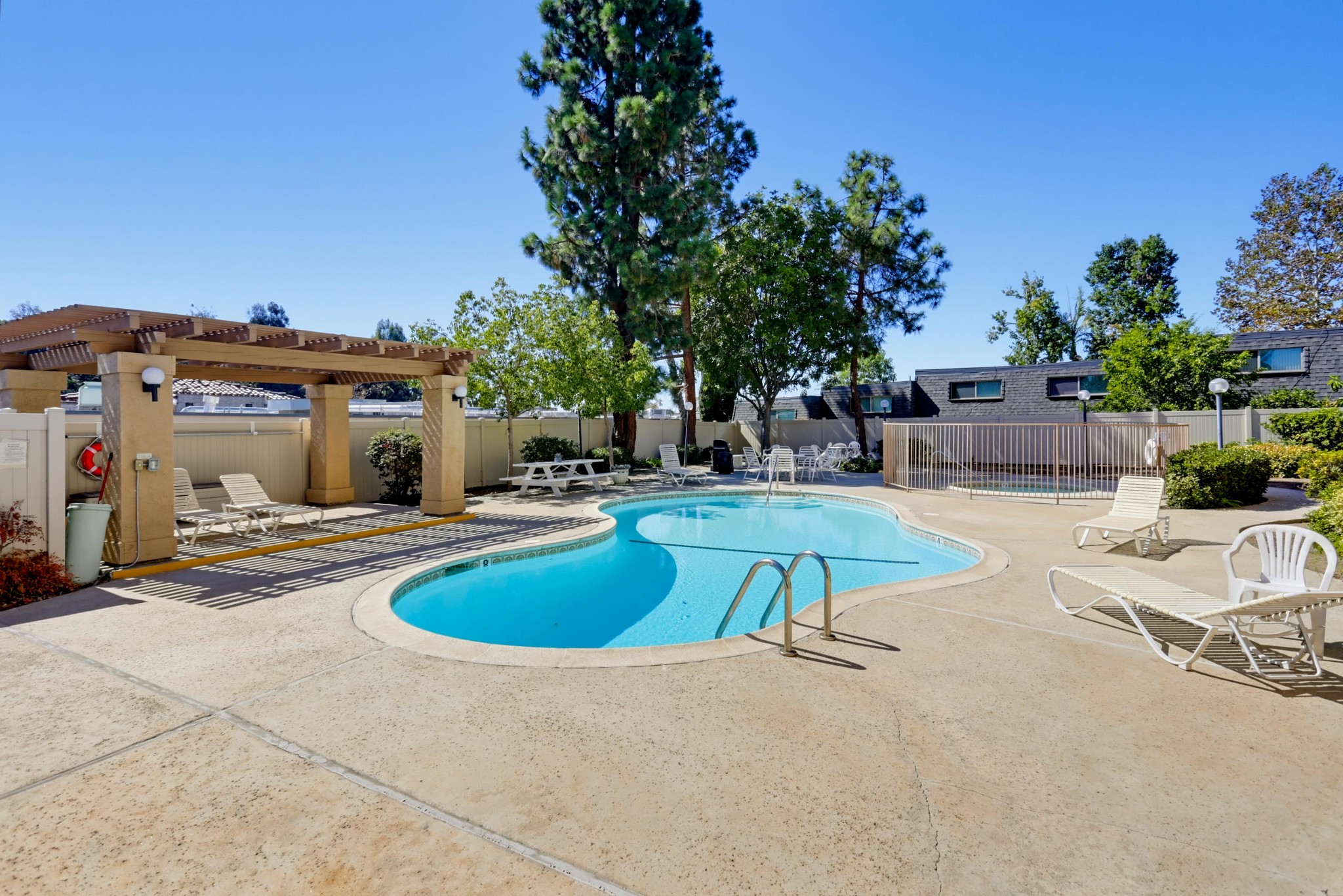 Virtual tour photo 32 of 36 for 5649 Lake Park Way