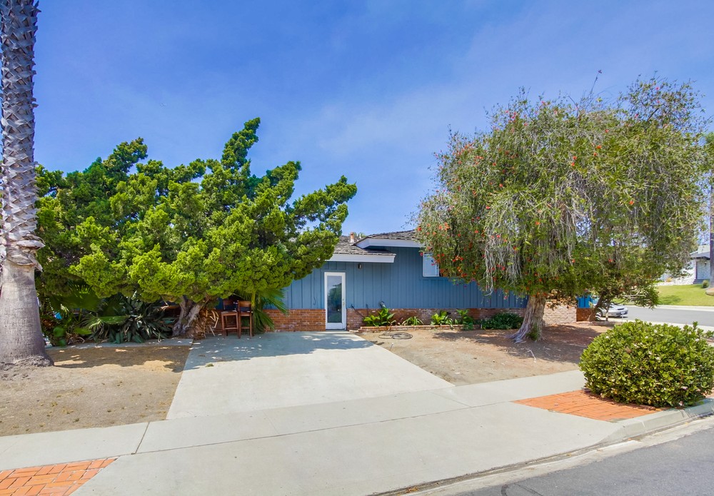 Virtual tour photo 5 of 49 for 5652 Helena Pl