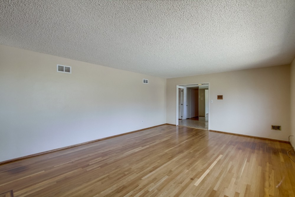 Virtual tour photo 10 of 49 for 5652 Helena Pl