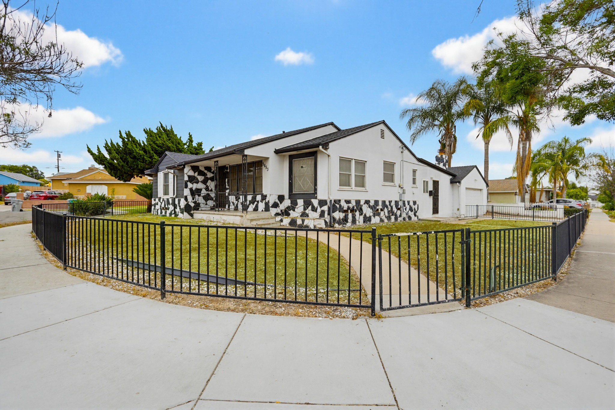 Virtual tour photo 1 of 35 for 5653 Kelton Ct