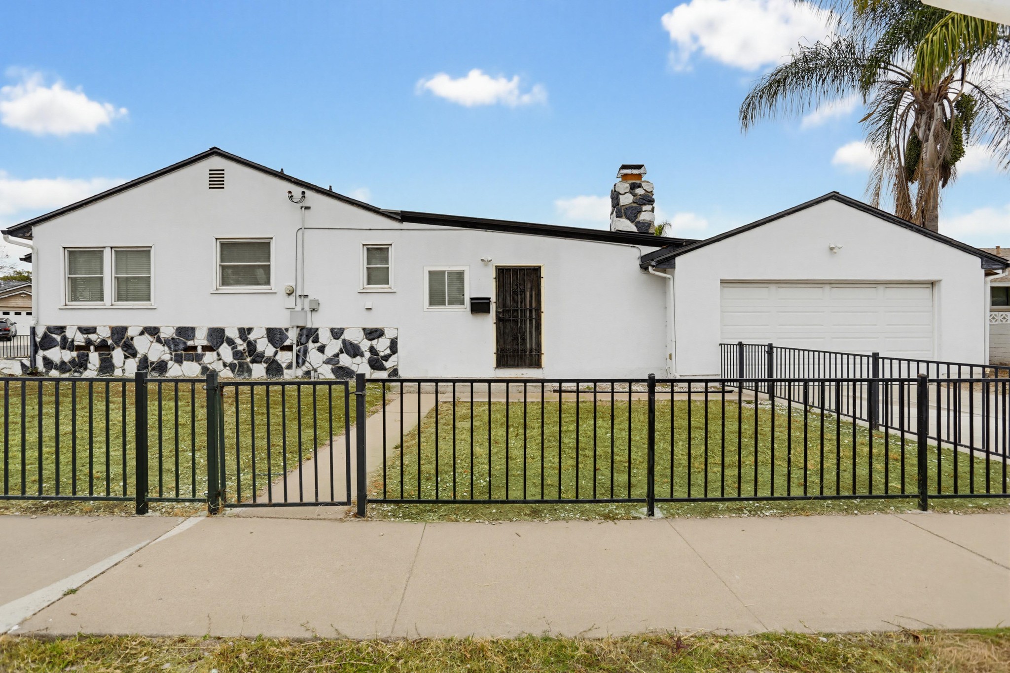 Virtual tour photo 4 of 35 for 5653 Kelton Ct
