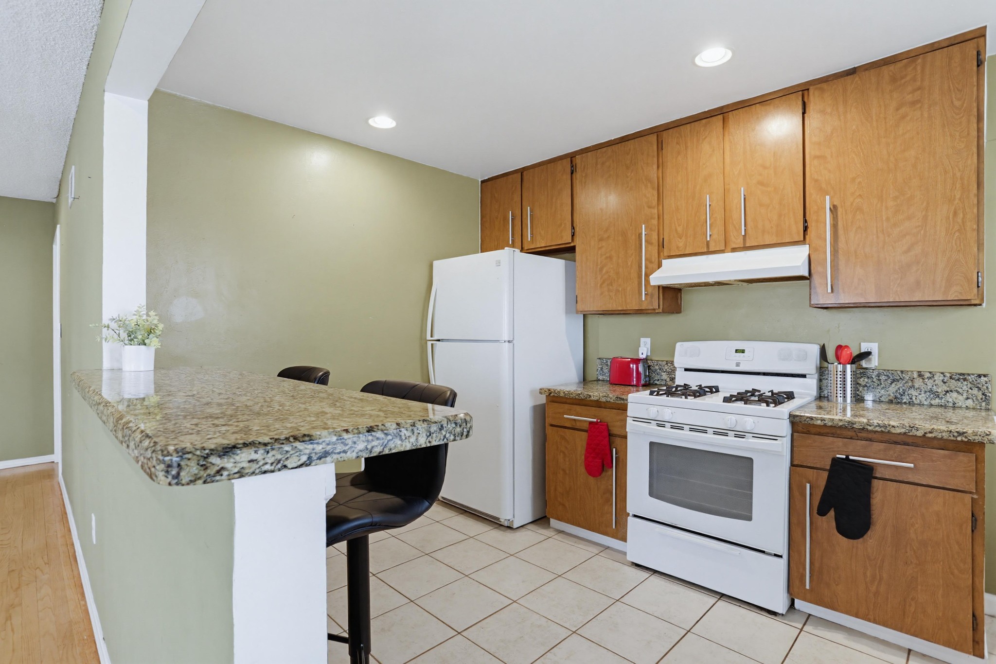 Virtual tour photo 11 of 35 for 5653 Kelton Ct