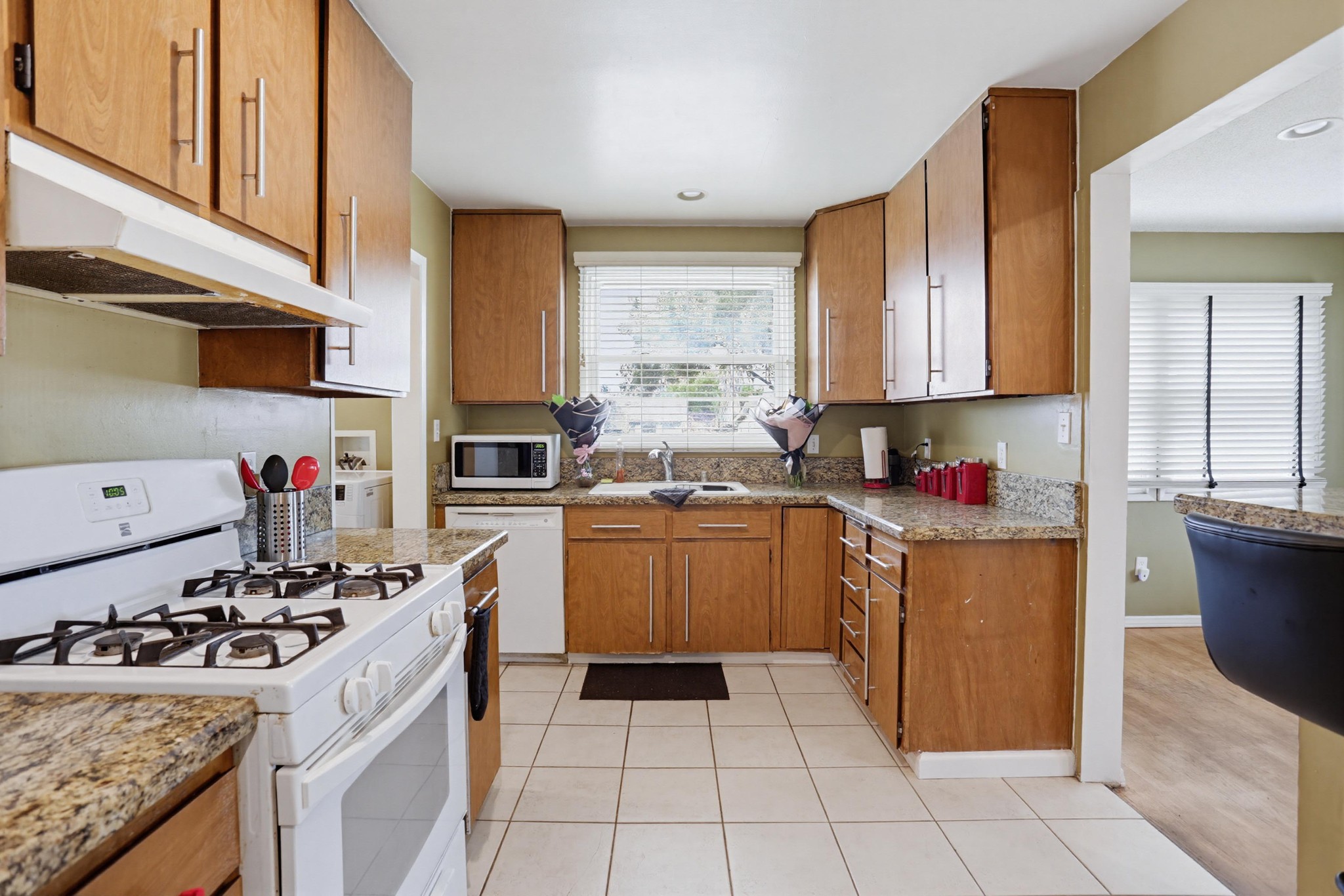 Virtual tour photo 13 of 35 for 5653 Kelton Ct