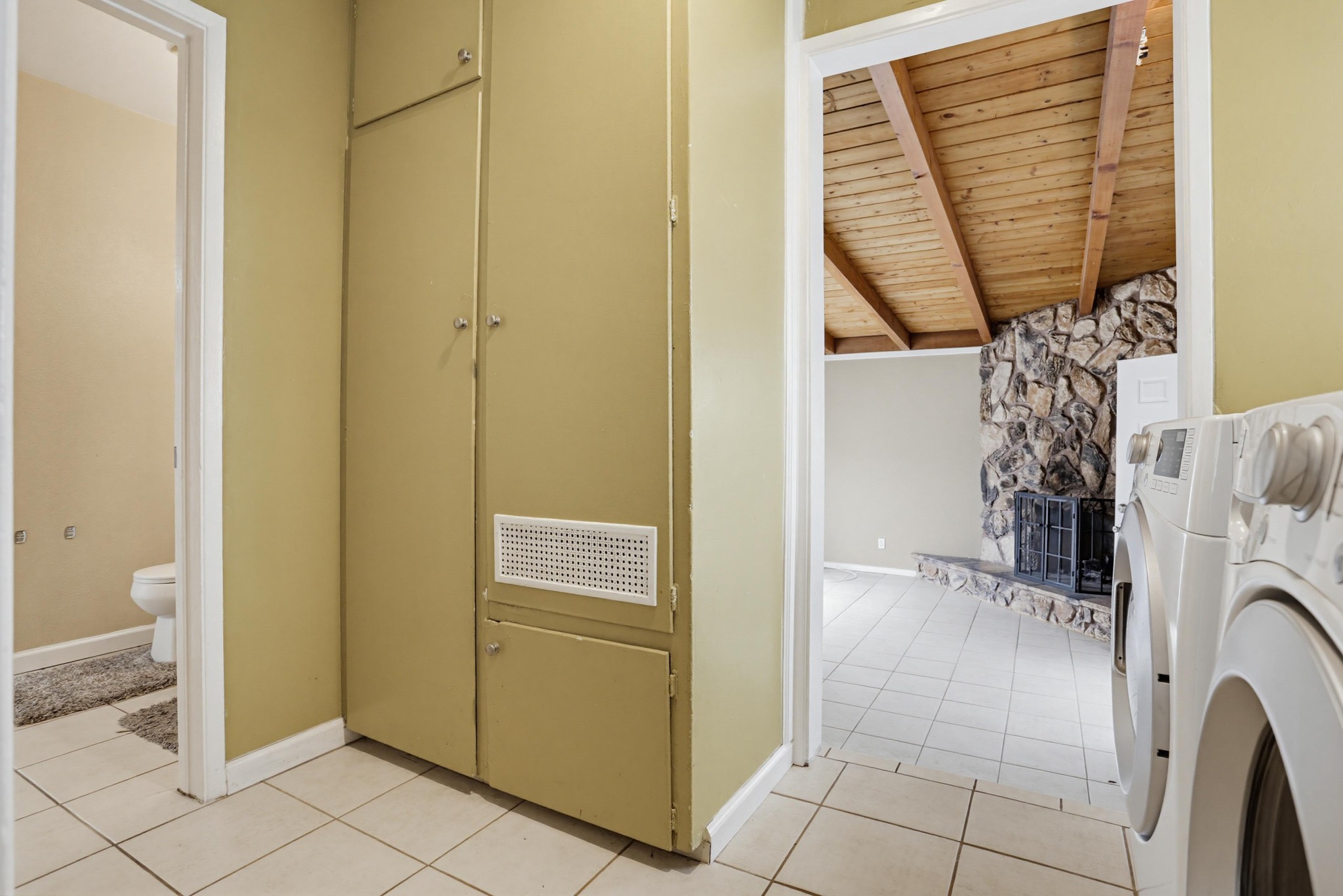 Virtual tour photo 27 of 35 for 5653 Kelton Ct