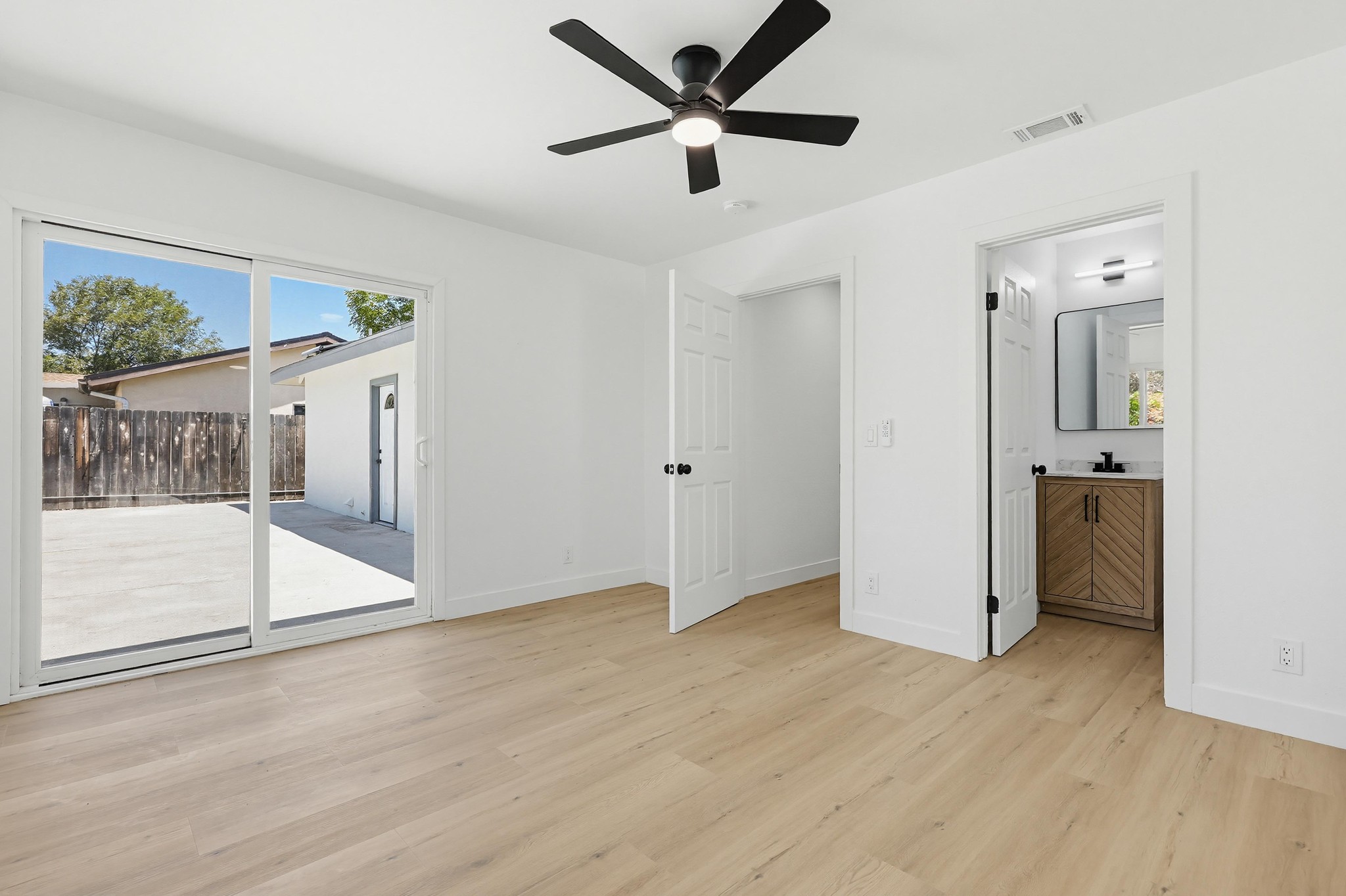 Virtual tour photo 34 of 52 for 569 Gold Dr