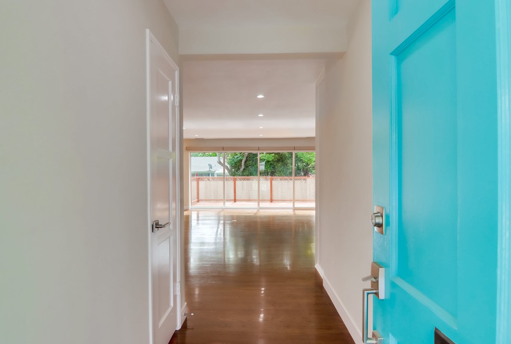 Virtual tour photo 8 of 55 for 569 Savoy St