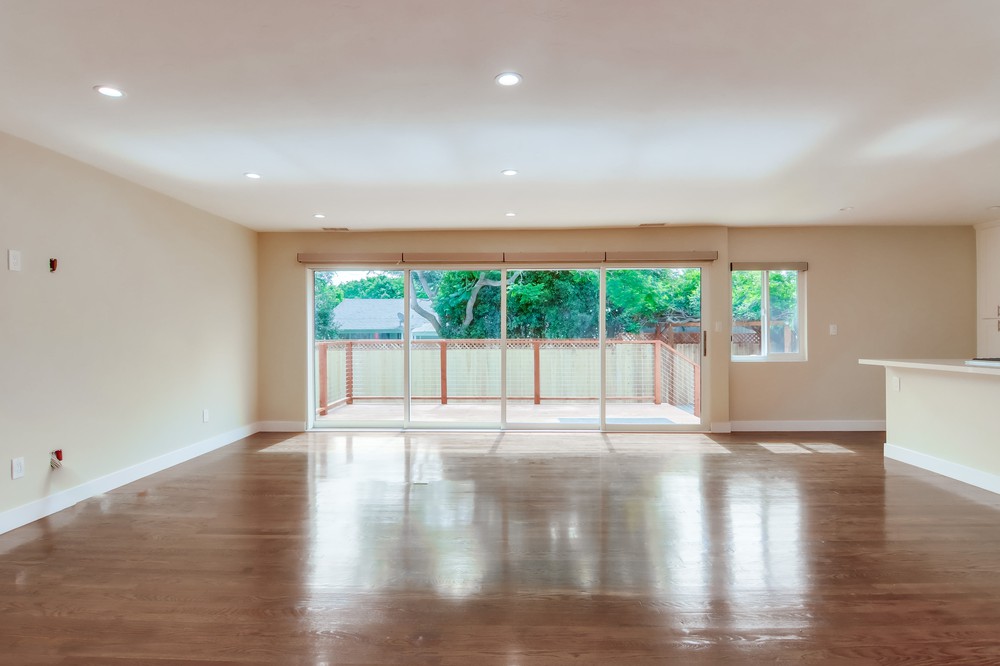 Virtual tour photo 9 of 55 for 569 Savoy St