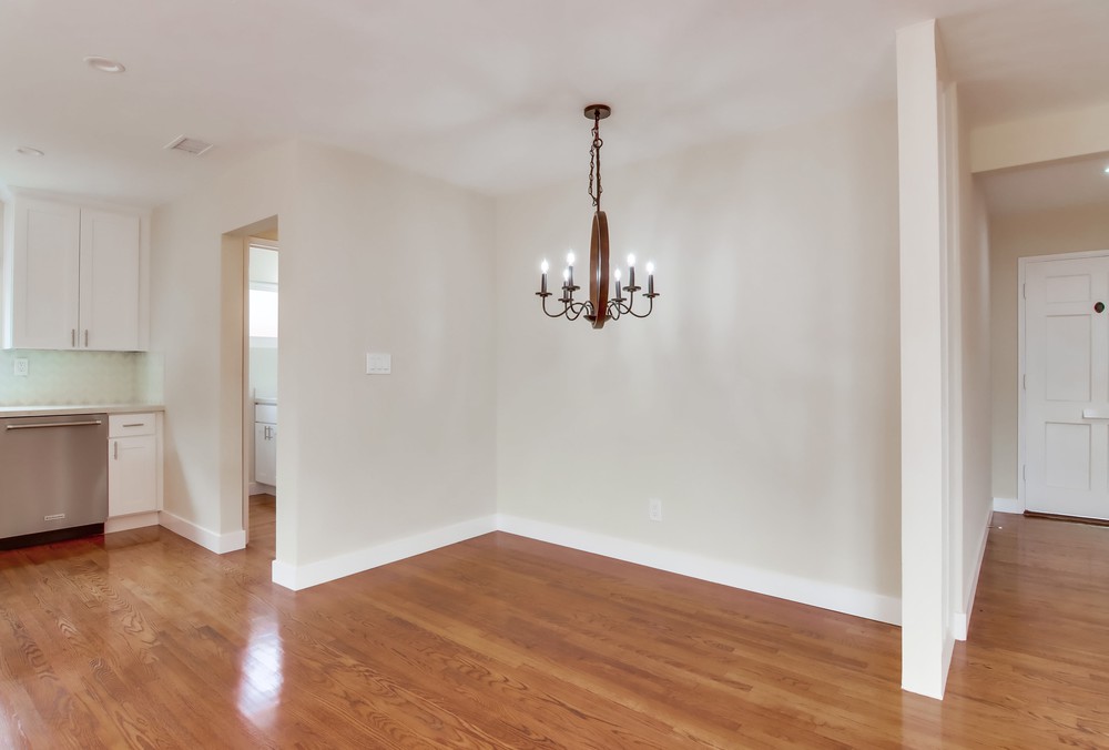 Virtual tour photo 16 of 55 for 569 Savoy St