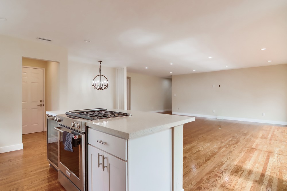 Virtual tour photo 23 of 55 for 569 Savoy St