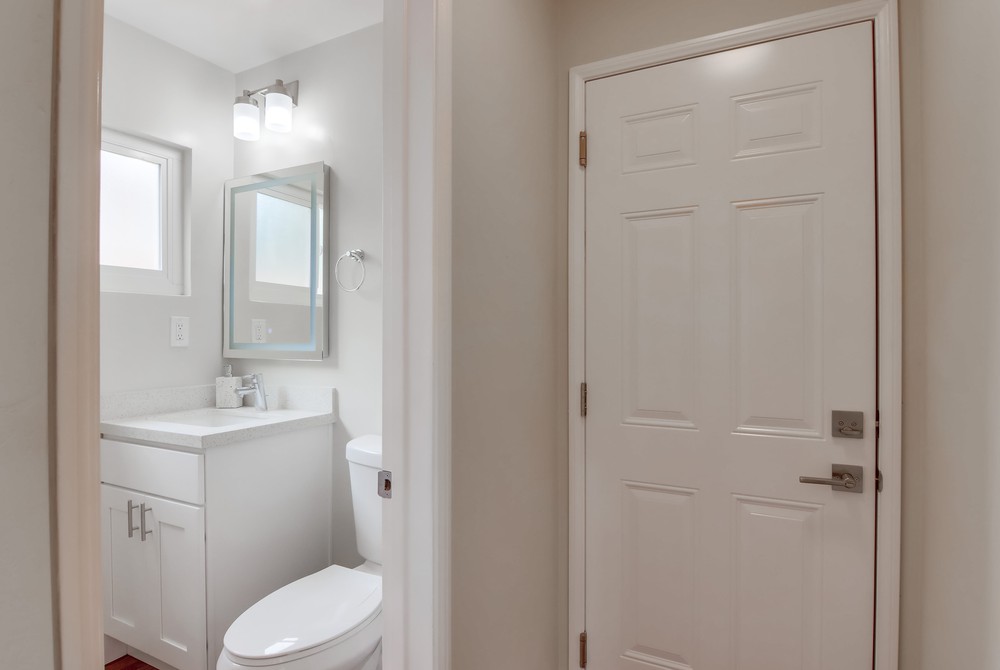 Virtual tour photo 25 of 55 for 569 Savoy St